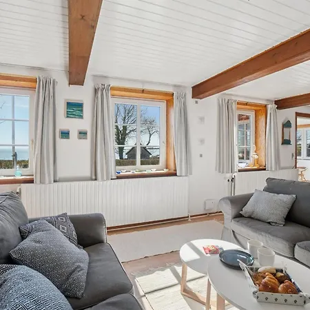 Holiday home Hakon - 40m From The Sea By Interhome *