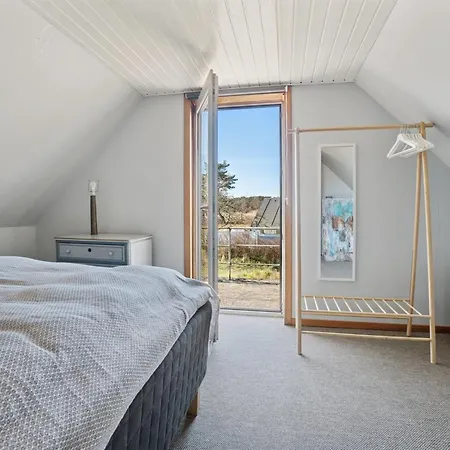 Hakon - 40m From The Sea By Interhome *